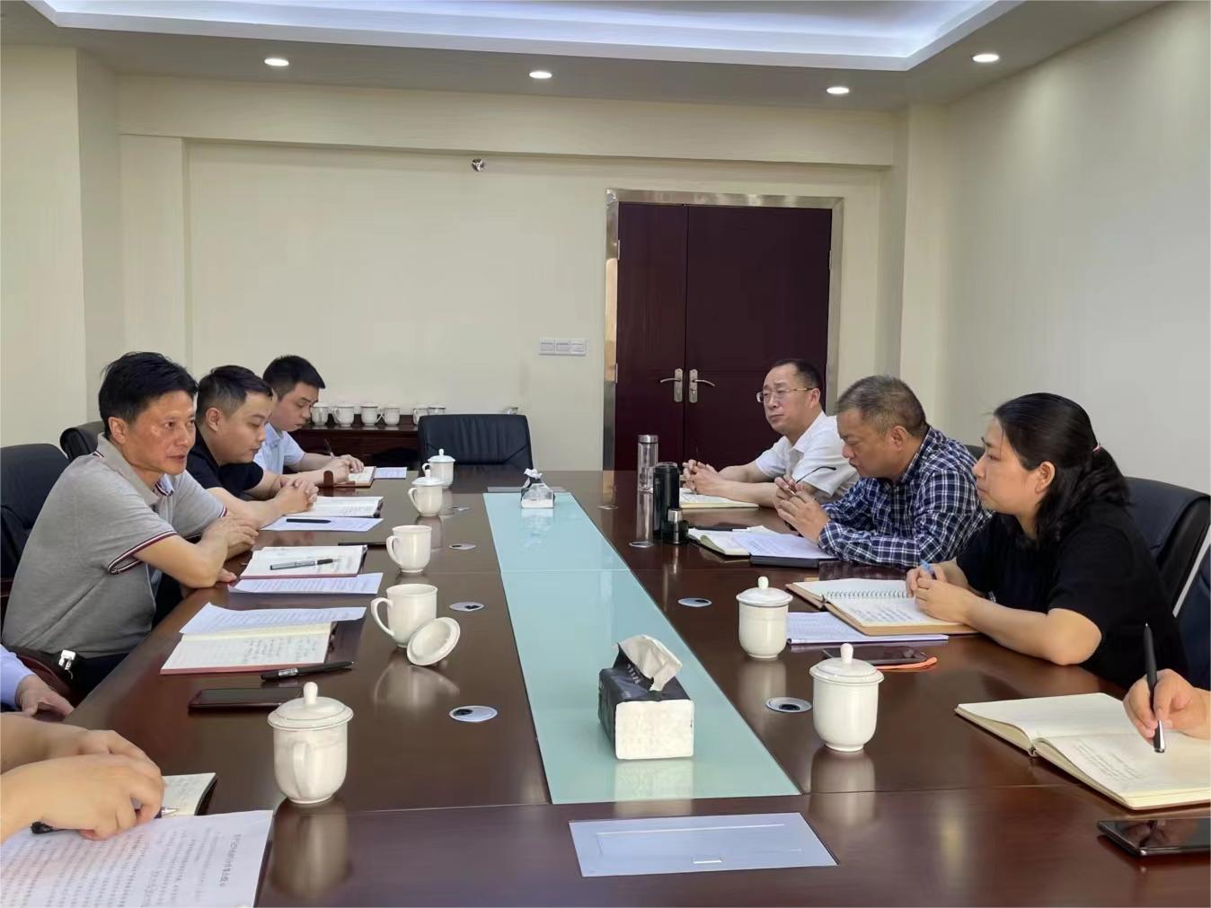 集團(tuán)黨委書記、董事長許大政一行赴巴中農(nóng)商行開展業(yè)務(wù)合作洽談會(huì)